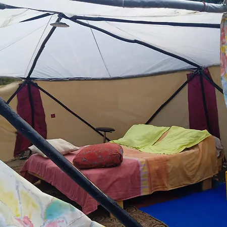 Camping La Geoyourte Saint-Vincent (Herault)